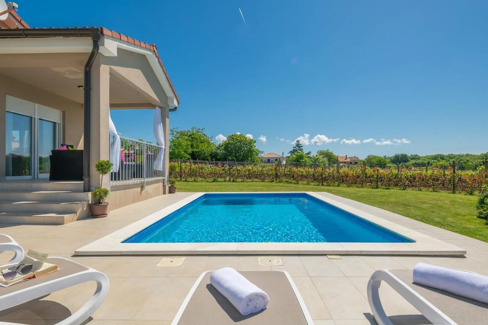 Family Holiday House With Private Pool And Playground Barban Croácia