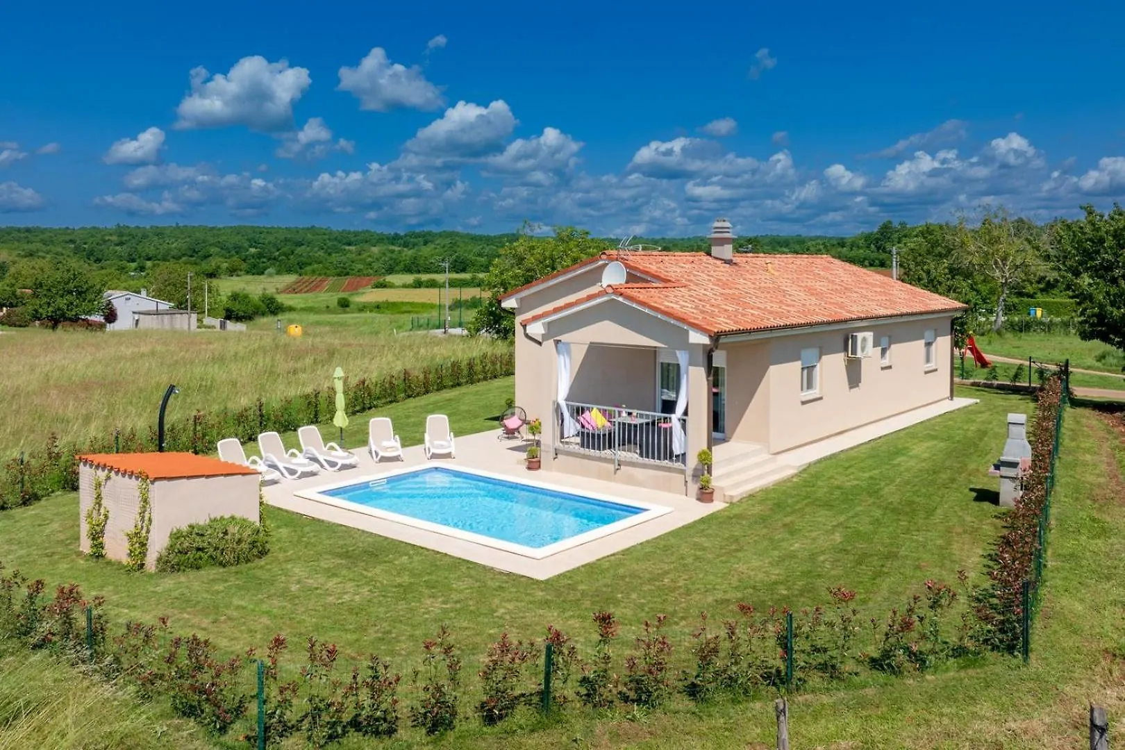 Family Holiday House With Private Pool And Playground Barban Casa de Férias
