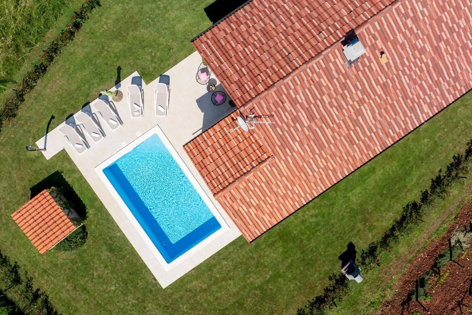 Family Holiday House With Private Pool And Playground Барбан 0*,
